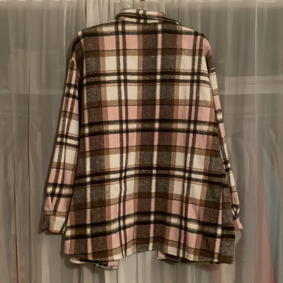 Checkered Shacket - Picture 6 of 6
